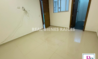Casa medianera en venta – Unidad cerrada Estrato 5