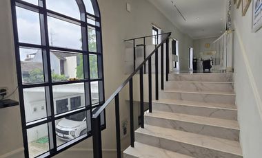 American MODERN House Geger Kalong Bandung