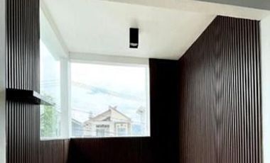 di jual cepat rumah bagus 2 lantai siap huni buah batu bandung