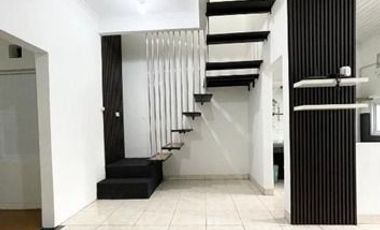 di jual cepat rumah bagus 2 lantai siap huni buah batu bandung