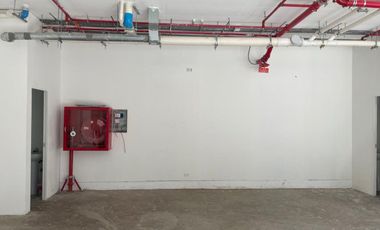 ARRIENDO Local Comercial 72,09 m2, Metro Santa Ana