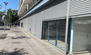 ARRIENDO Local Comercial 72,09 m2, Metro Santa Ana