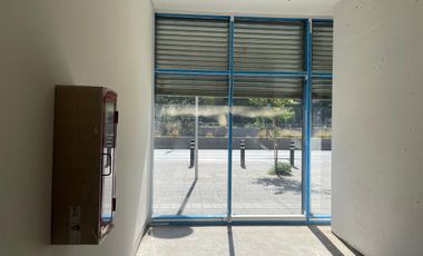 ARRIENDO Local Comercial 72,09 m2, Metro Santa Ana