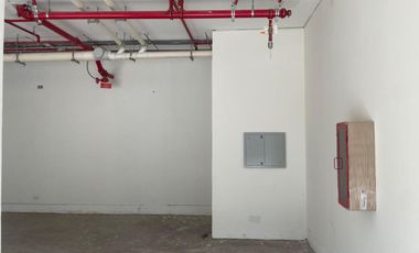 ARRIENDO Local Comercial 72,09 m2, Metro Santa Ana