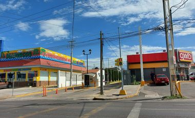 Casa Grande en renta Colinas de San Isidro, privada con control de acceso y guardia de seguridad, León, Gto.