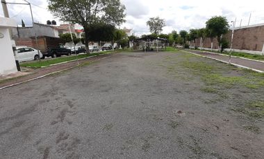 Casa Grande en renta Colinas de San Isidro, privada con control de acceso y guardia de seguridad, León, Gto.