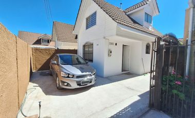 En arriendo casa remodelada - Villa Alonso de Ercilla, Talca