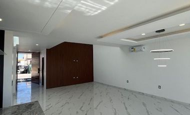 Casa nueva en venta en coto, Valle Imperial