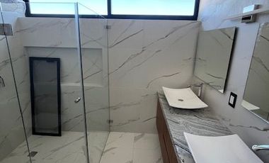 Casa nueva en venta en coto, Valle Imperial