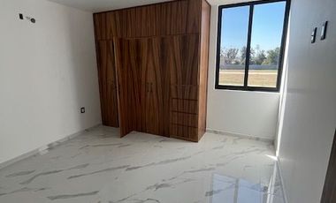 Casa nueva en venta en coto, Valle Imperial