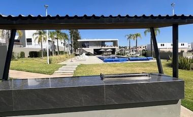 Casa nueva en venta en coto, Valle Imperial