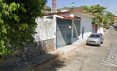 ATENCION VENDO ESTA CASA MUY CERCA DE LA PLAYA EN ACAPULCO SOLO RECURSO PROPIO ENTREGA INMEDIATA!!!