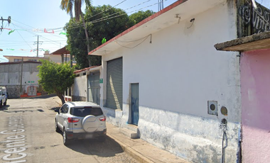 ATENCION VENDO ESTA CASA MUY CERCA DE LA PLAYA EN ACAPULCO SOLO RECURSO PROPIO ENTREGA INMEDIATA!!!
