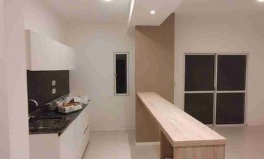 ALQUILER CASA EN JUANA KOSLAY