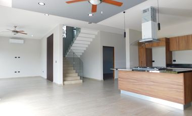 Casa en renta sin amueblar en lagos del sol residencial, Cancún q. roo