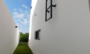 Casa en renta sin amueblar en lagos del sol residencial, Cancún q. roo