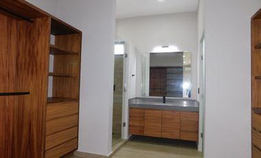 Casa en renta sin amueblar en lagos del sol residencial, Cancún q. roo