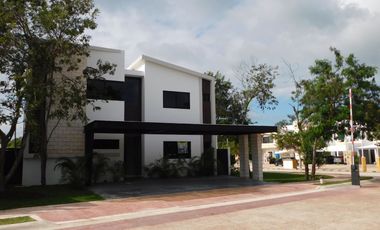 Casa en renta sin amueblar en lagos del sol residencial, Cancún q. roo