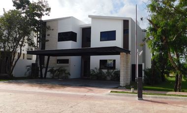 Casa en renta sin amueblar en lagos del sol residencial, Cancún q. roo