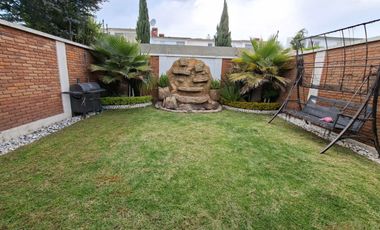 CASA EN VENTA BOSQUE DE LAS FUENTES CALIMAYA