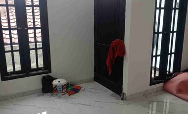 rumah 3 lantai siap huni di batu ampar condet jakarta timur
