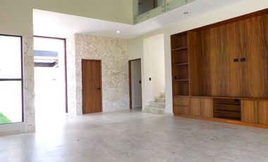 Casa en renta sin amueblar lagos del sol residencial, Cancún q. roo