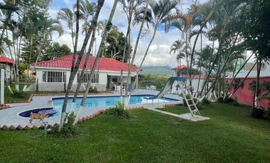 Casa Campestre Exclusiva en Chinauta Calidad de vida y proyección patrimonial a solo 1h20 de Bogotá