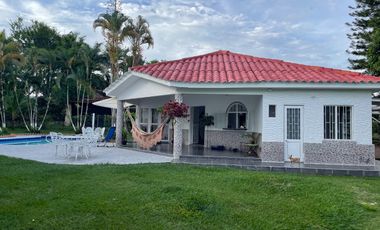 Casa Campestre Exclusiva en Chinauta Calidad de vida y proyección patrimonial a solo 1h20 de Bogotá