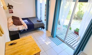 SE ARRIENDA TINY POR AÑO CORRIDO! UNA BUENA OPORTUNIDAD DE VIVIR JUNTO A TUS AMIGAS PERO EN TU PROPIO ESPACIO! ALGARROBO
