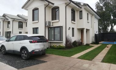 VENDE CASA EN CONDOMINIO QUEBRADAS DEL CANELO MACHALI