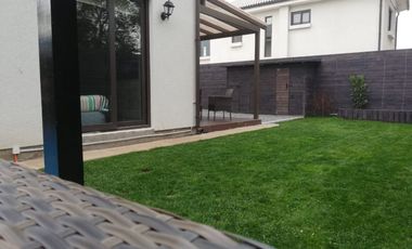 VENDE CASA EN CONDOMINIO QUEBRADAS DEL CANELO MACHALI