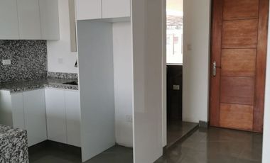 VENDO DPTO 4TO PISO, 2 DORMITORIOS, URB. MANGOMARCA