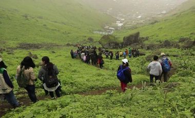 VENDO DPTO 4TO PISO, 2 DORMITORIOS, URB. MANGOMARCA