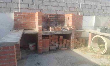 Arriendo Casa con amplio patio