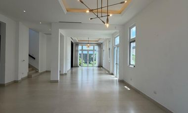 SE ALQUILA CASA DE 4 HABITACIONES EN AIRES DE BATAN. SAMBORONDON