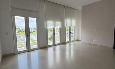 SE ALQUILA CASA DE 4 HABITACIONES EN AIRES DE BATAN. SAMBORONDON