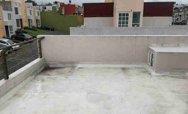 BONITA CASA EN RENTA.