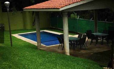 BONITA CASA EN RENTA.