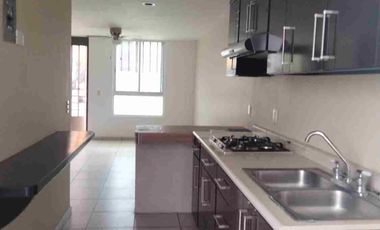 BONITA CASA EN RENTA.