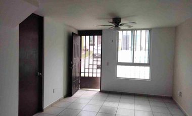 BONITA CASA EN RENTA.