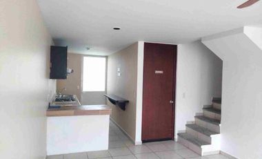 BONITA CASA EN RENTA.