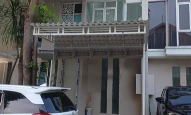 DISEWAKAN RUMAH ZIMBALI COSTA DEKAT PCM ITS