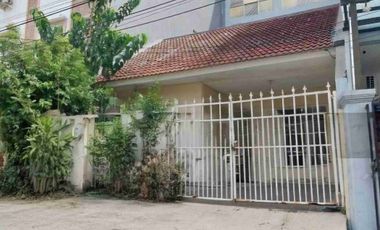 rumah hitung tanah minim renovasi taman surya 2 kalideres jakbar