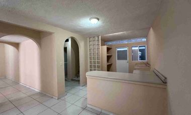 CASA EN RENTA CERCA DE GUAYABAL VILLAHERMOSA