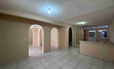 CASA EN RENTA CERCA DE GUAYABAL VILLAHERMOSA