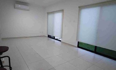 CASA EN RENTA DE 3 RECÁMARAS ZONA INDECO