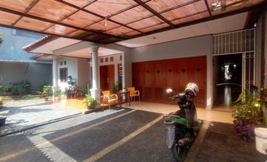 Cocok untuk usaha kost , tempat tinggal siap huni , lokasi strategis , dekat UIN , legoso