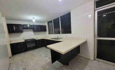 CASA EN RENTA EXCELENTE PARA OFICINA