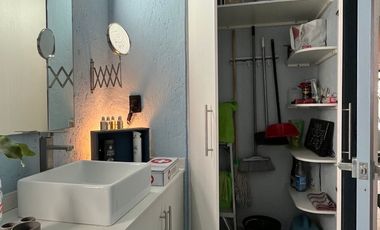 REFORMA ZONA DORADA, CERCA PLAZA CUERNAVACA, IMPECABLE, LOFT, BELLÍSIMO JARDÍN, ALBERCA $12,000.00 mensuales mtto incluido.
