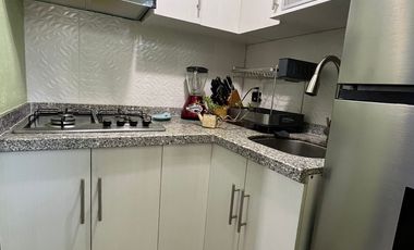 REFORMA ZONA DORADA, CERCA PLAZA CUERNAVACA, IMPECABLE, LOFT, BELLÍSIMO JARDÍN, ALBERCA $12,000.00 mensuales mtto incluido.